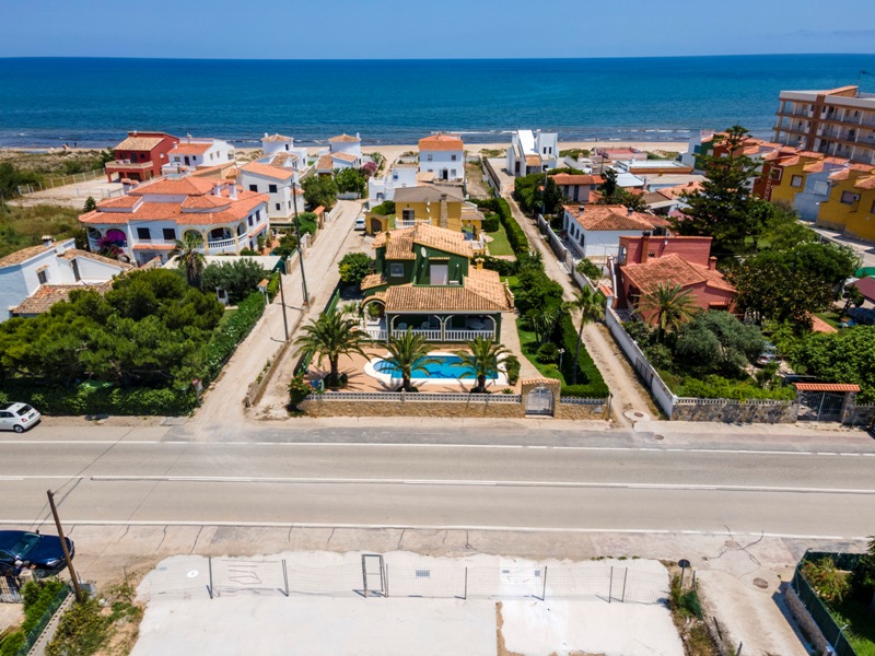 Vista al mar desde las plantas altas